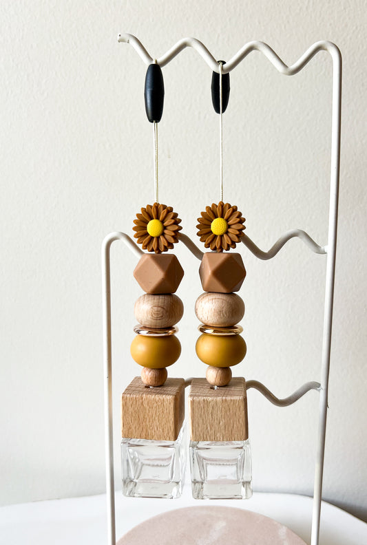 Tan Daisy Diffusers