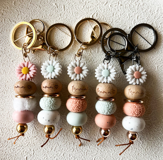 Mama Daisy Keychain