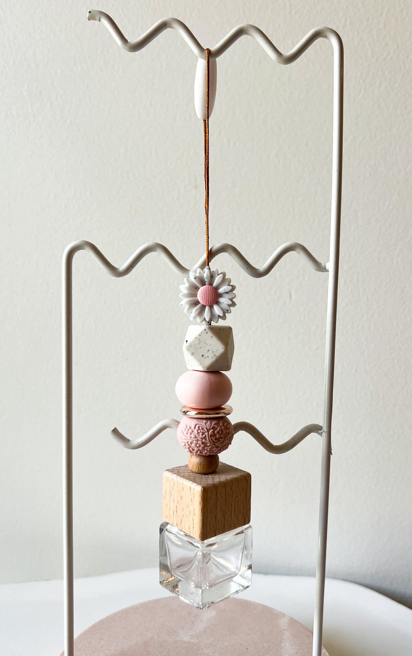 Baby Pink Daisy Speckled Diffusers