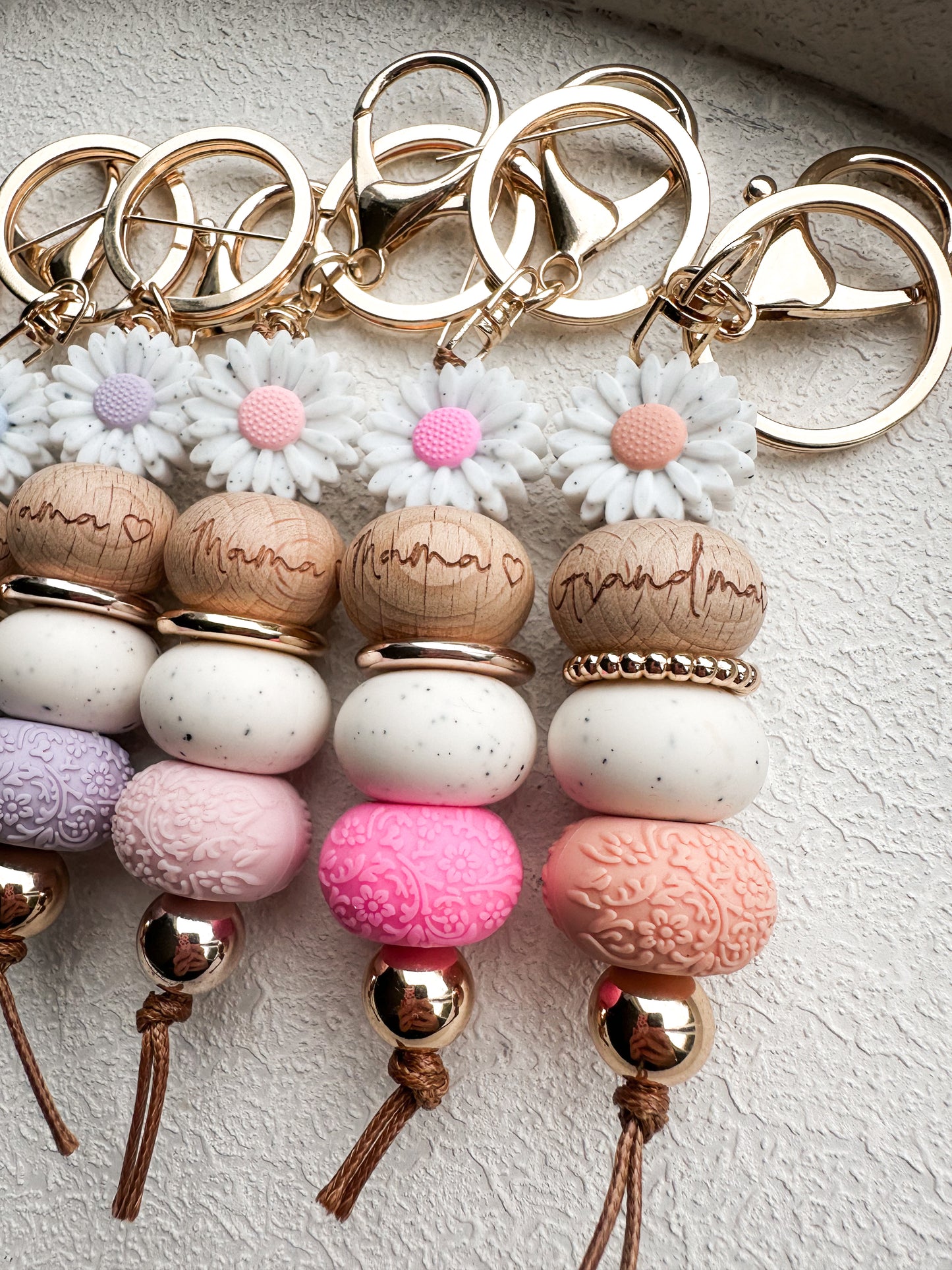 Speckled Daisy ‘ Mama,Grandma,Godmother & sister’ keychains