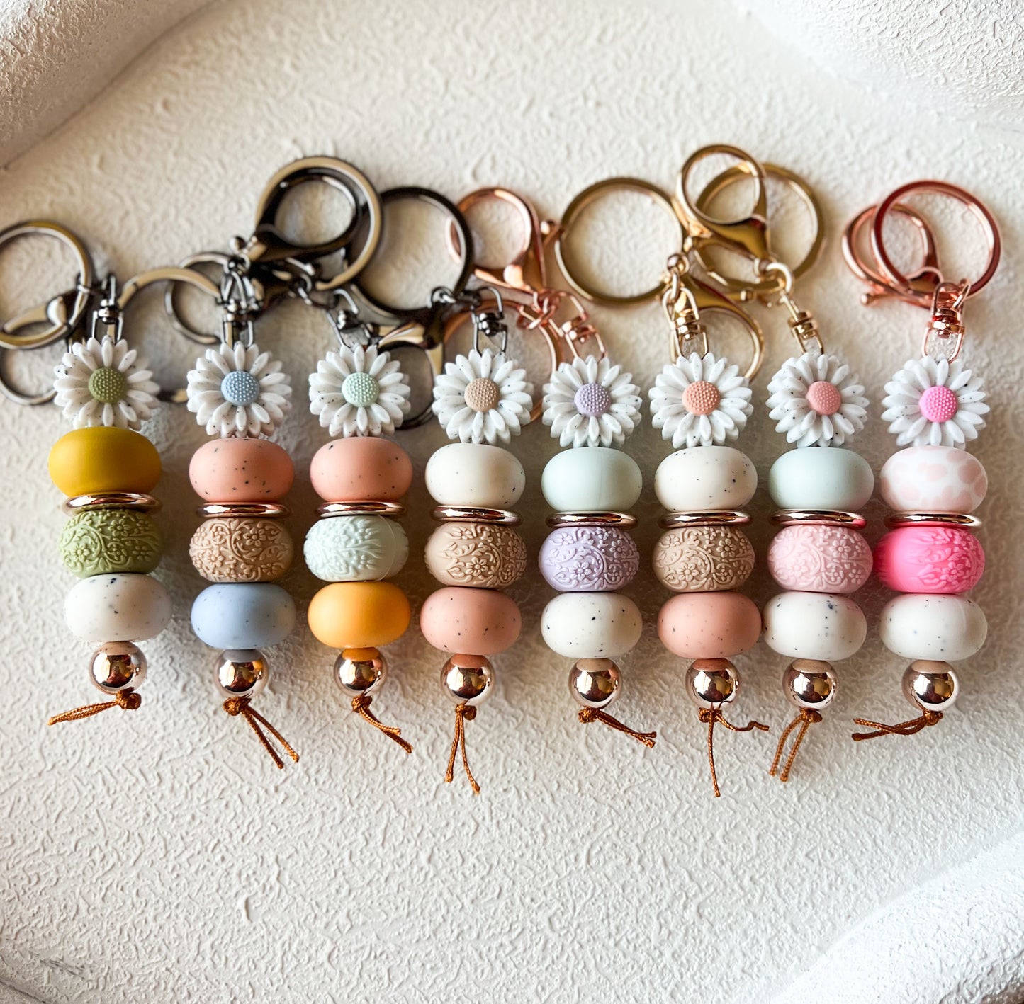 Speckled Daisy Keychain
