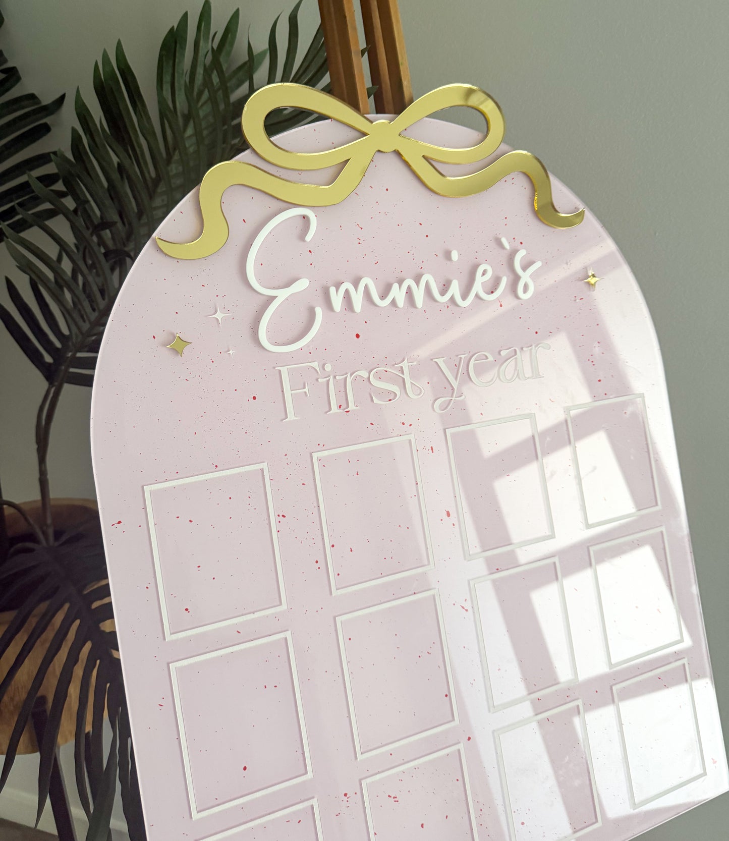 Bow Birthday Photo Board