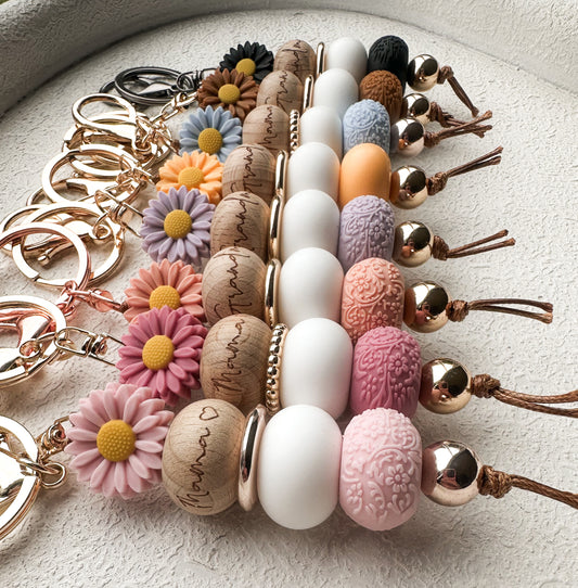 Daisy ‘Mama, grandma, godmother, sister’ keychains