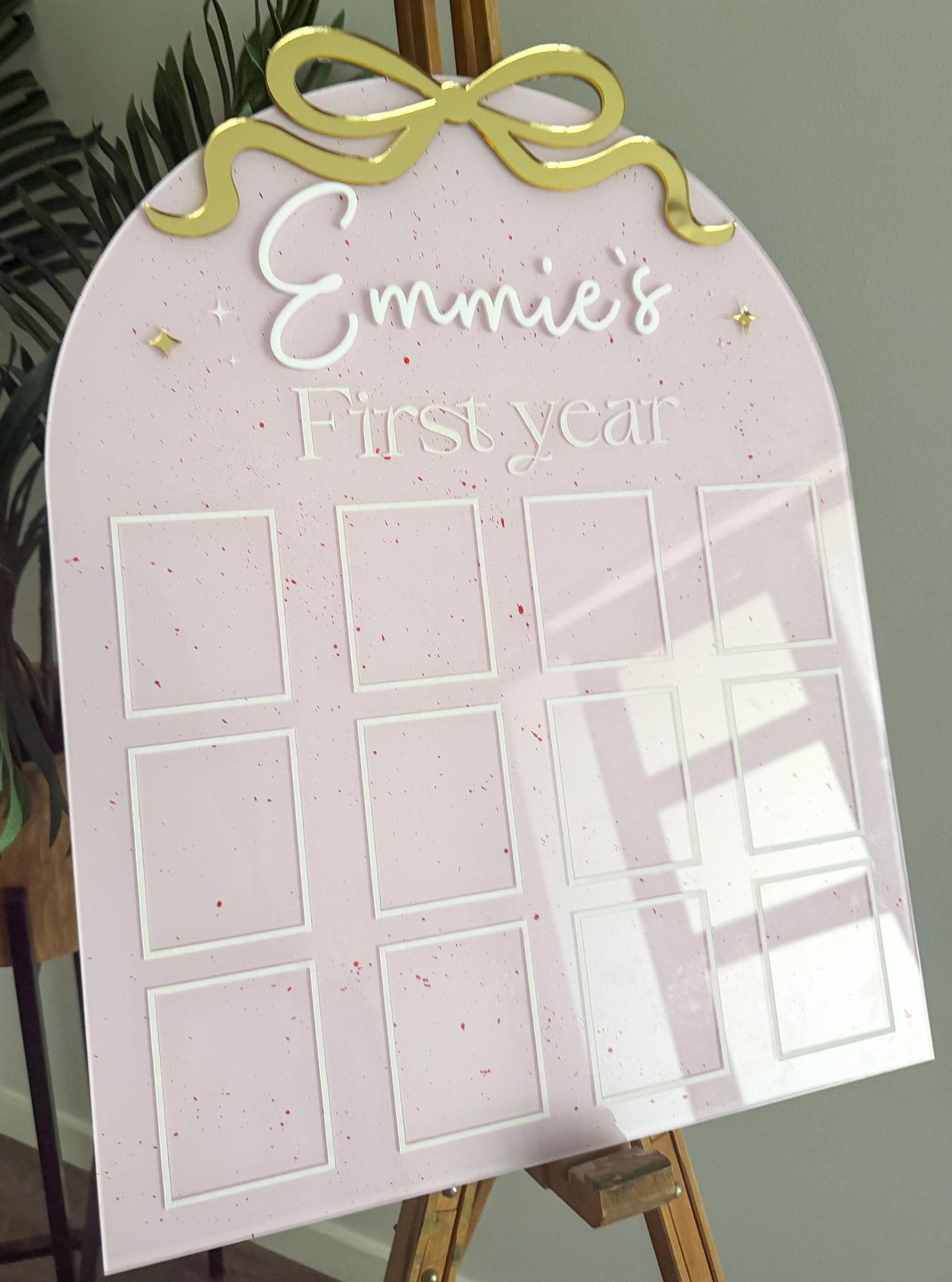 Bow Birthday Photo Board