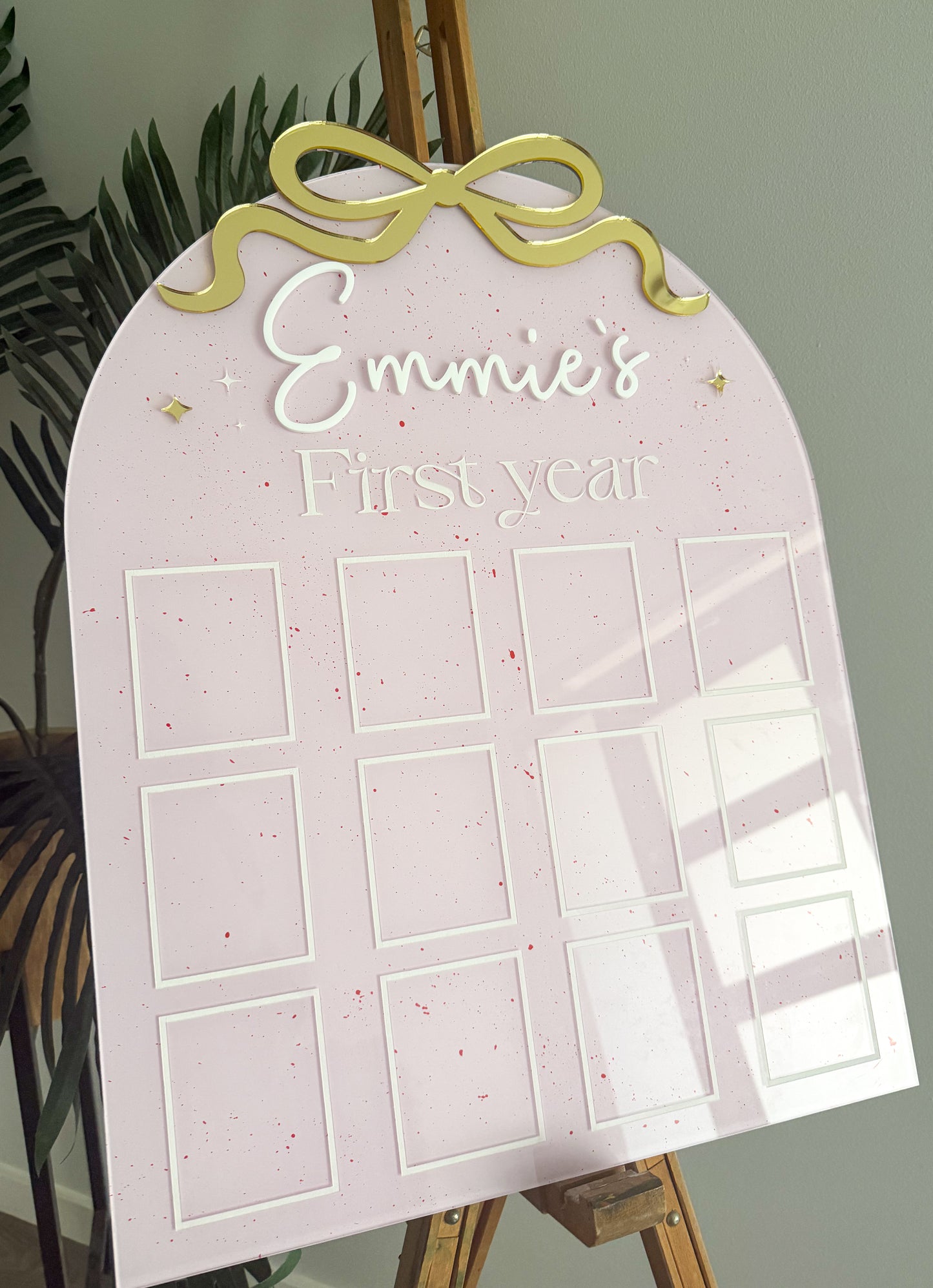 Bow Birthday Photo Board