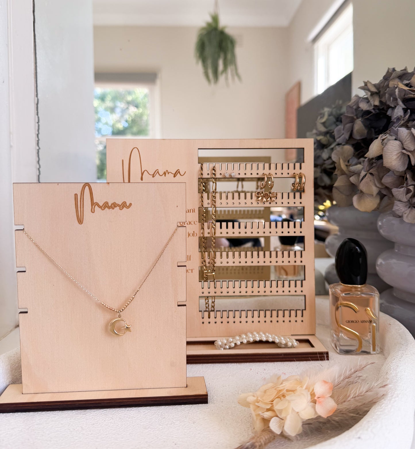 Necklace Holder