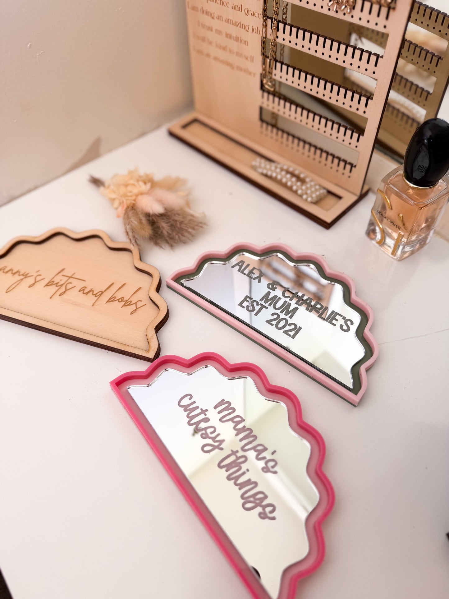 Wavey trinket trays