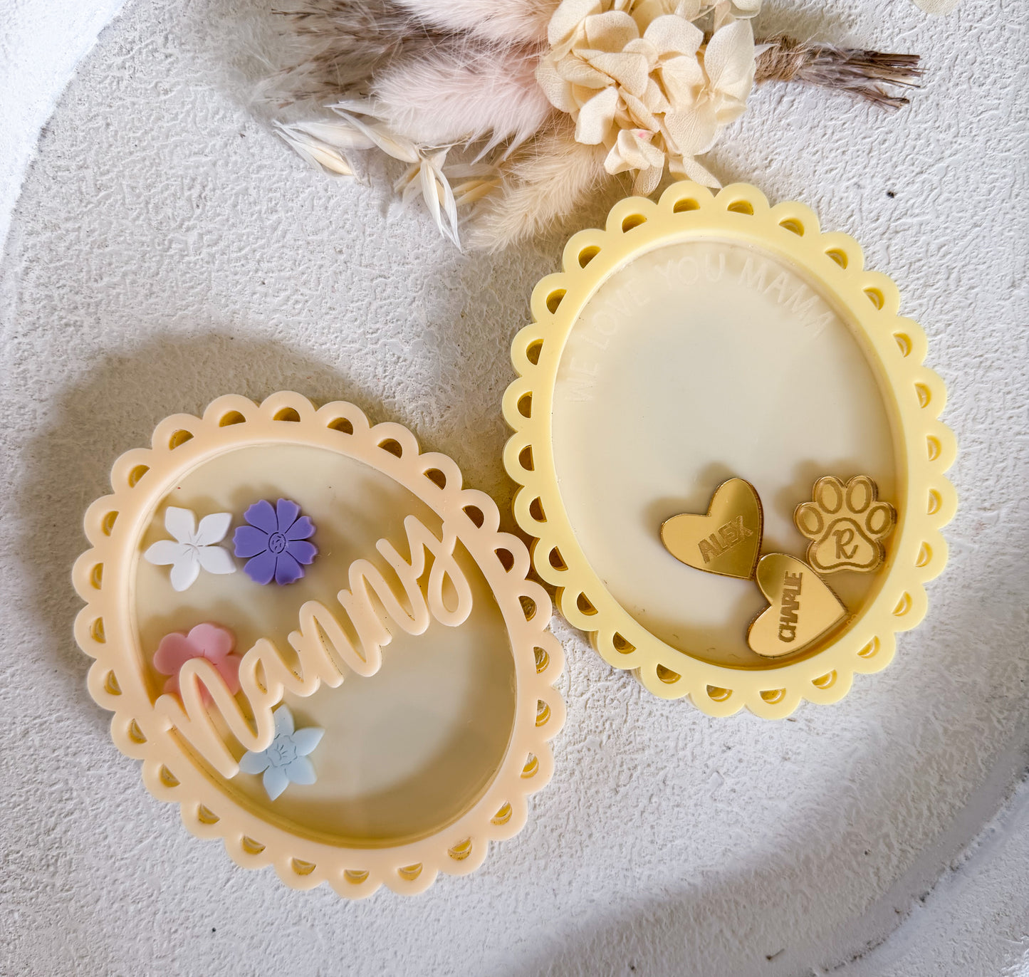 Shaker keepsake magnets