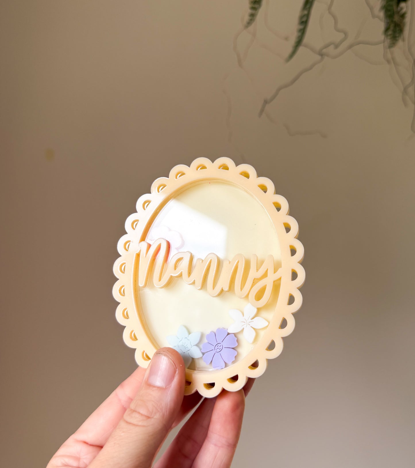 Shaker keepsake magnets
