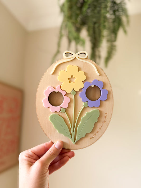 Flower bouquet photo frame