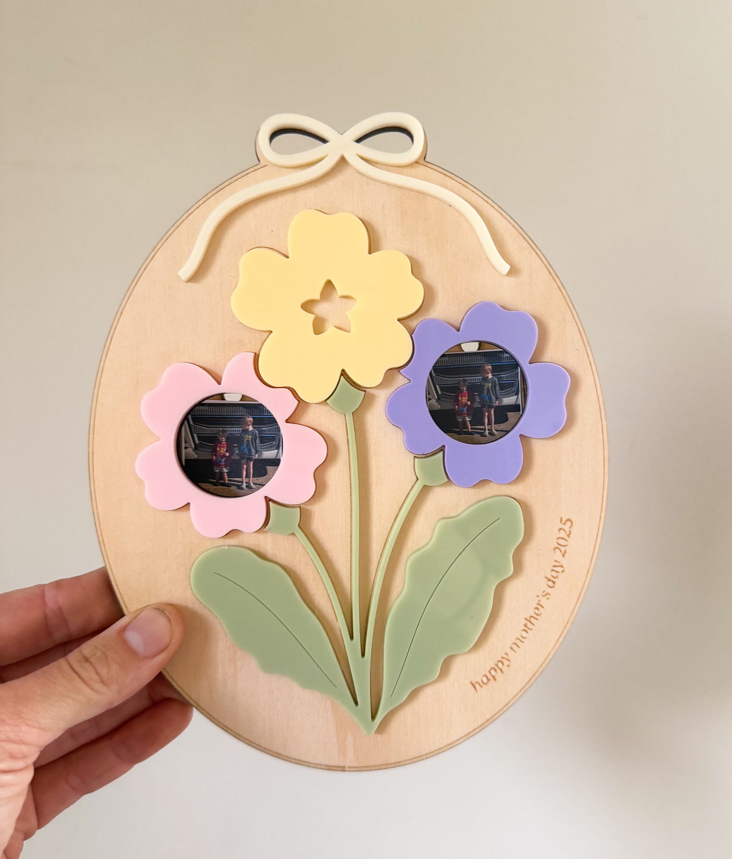 Flower bouquet photo frame