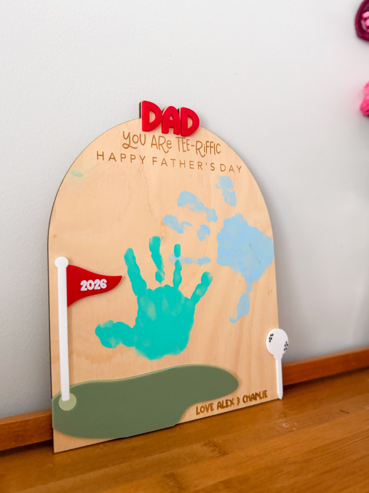 Tee-Riffic Dad Handprint Keepsake Board.